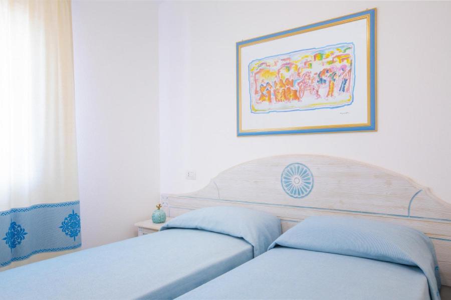 Nicolaus Club Quattro Lune Resort Cala Liberotto Esterno foto